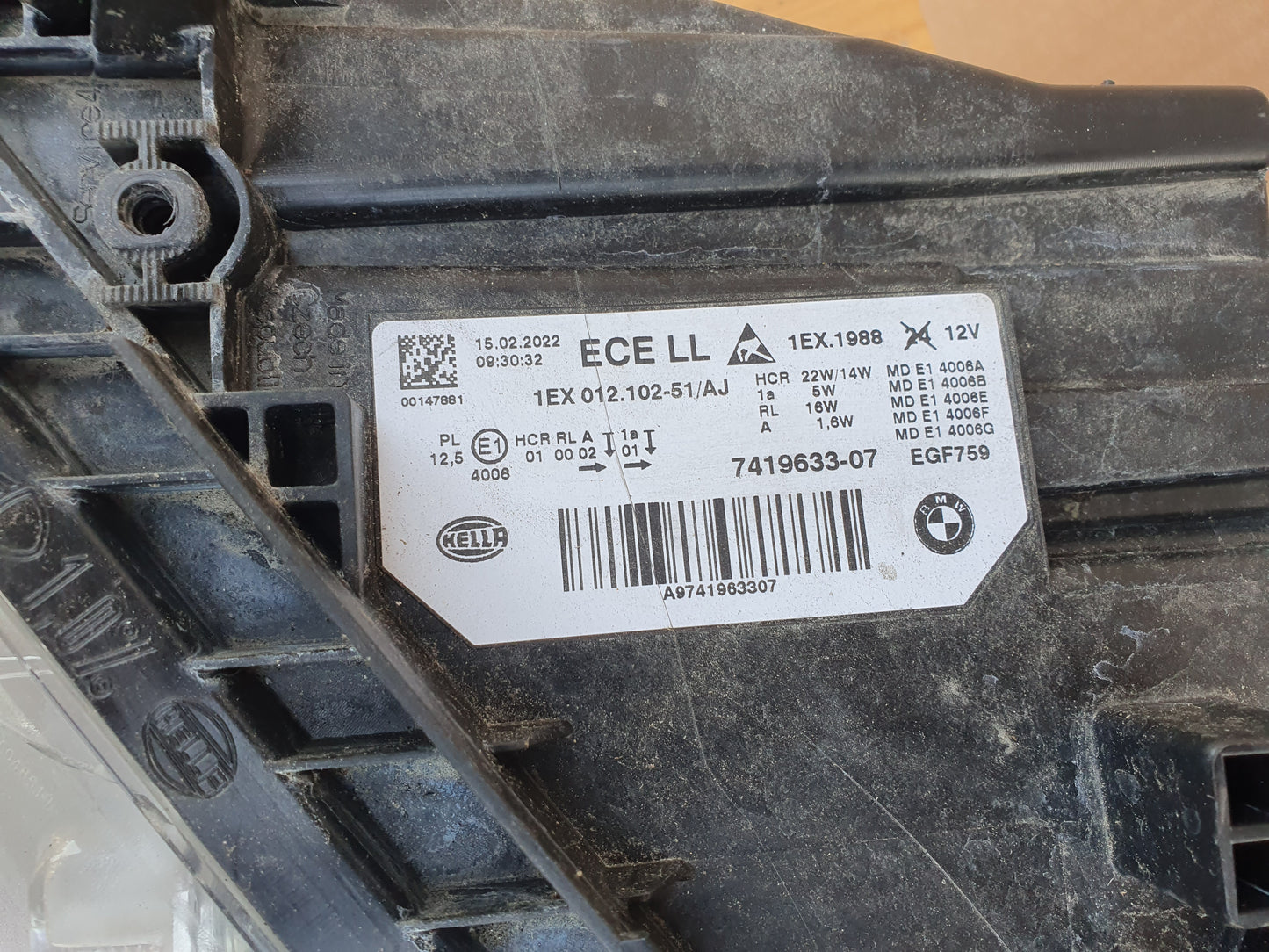 Žaromet Led -BMW - F30 F31 -POŠKODOVAN-