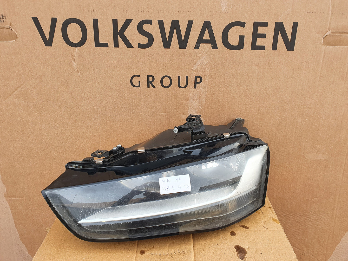 Žaromet sprednaj levo -AUDI A4 B8 Lift-