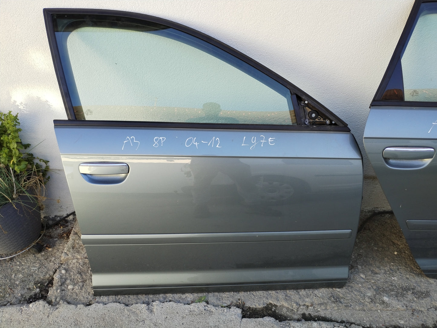 Front right door - Audi A3 8P Sportback