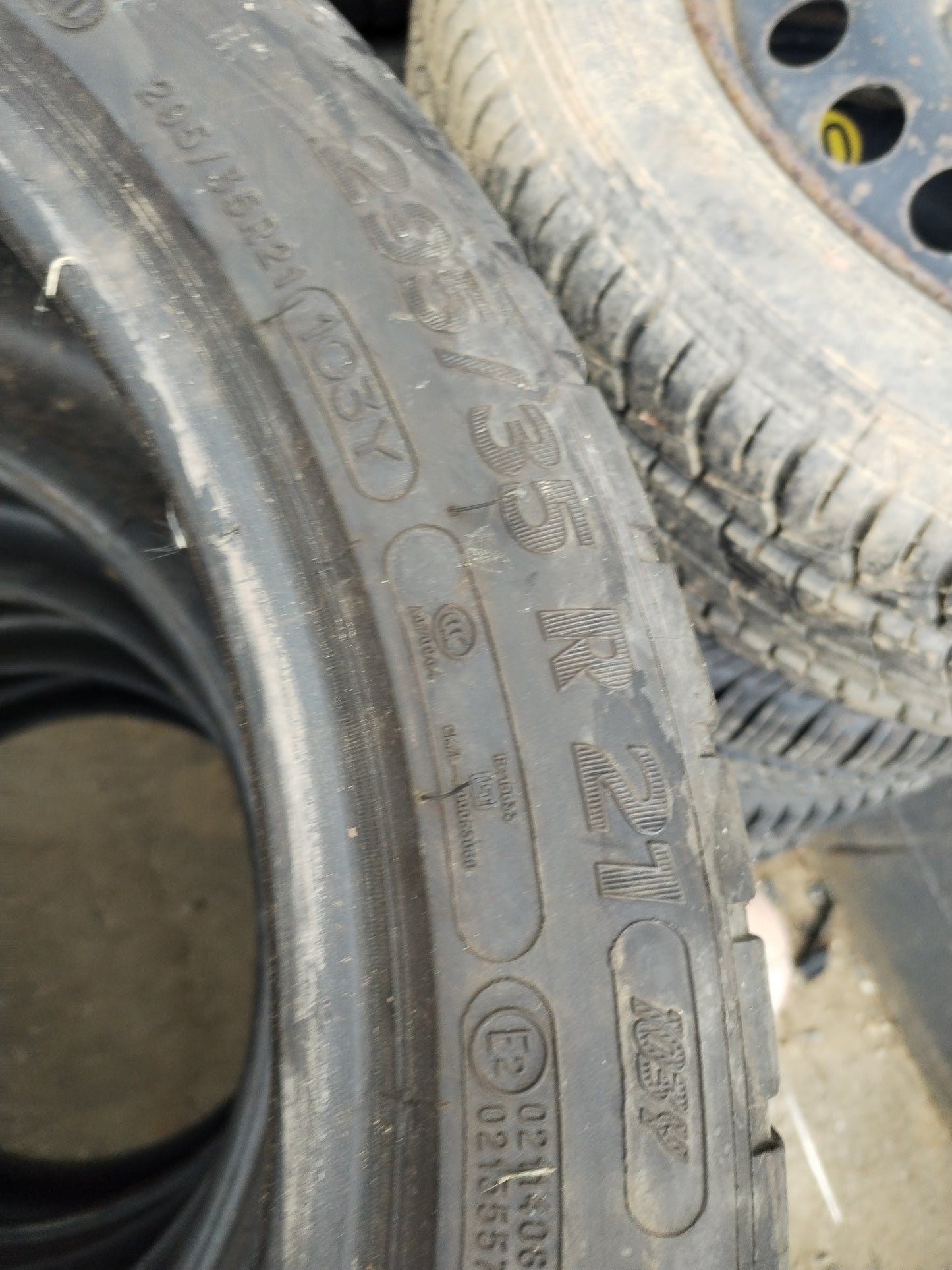 Pnevmatike Michelin 295/35R21