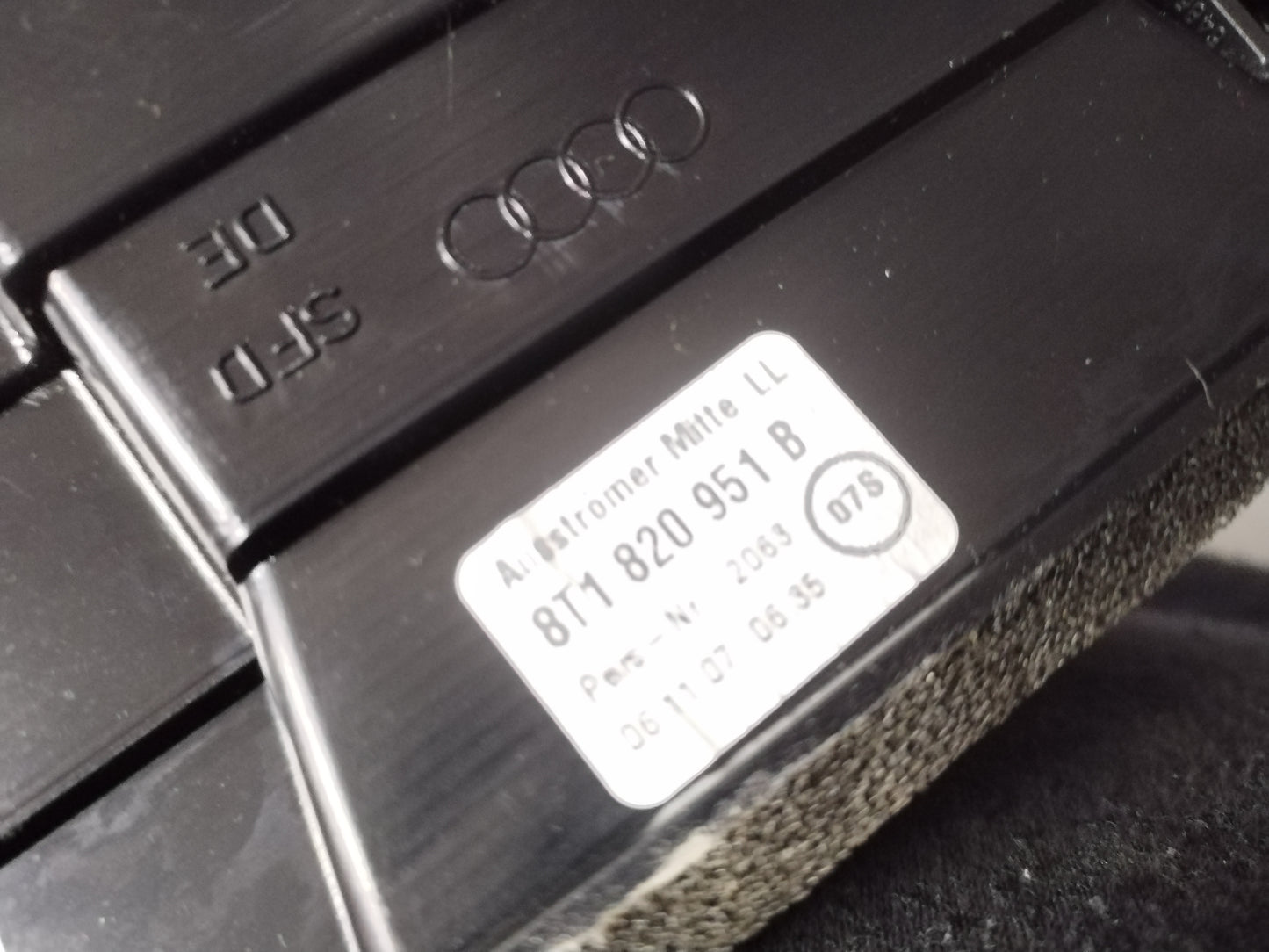 Zračnik - Audi A4, A5, B8