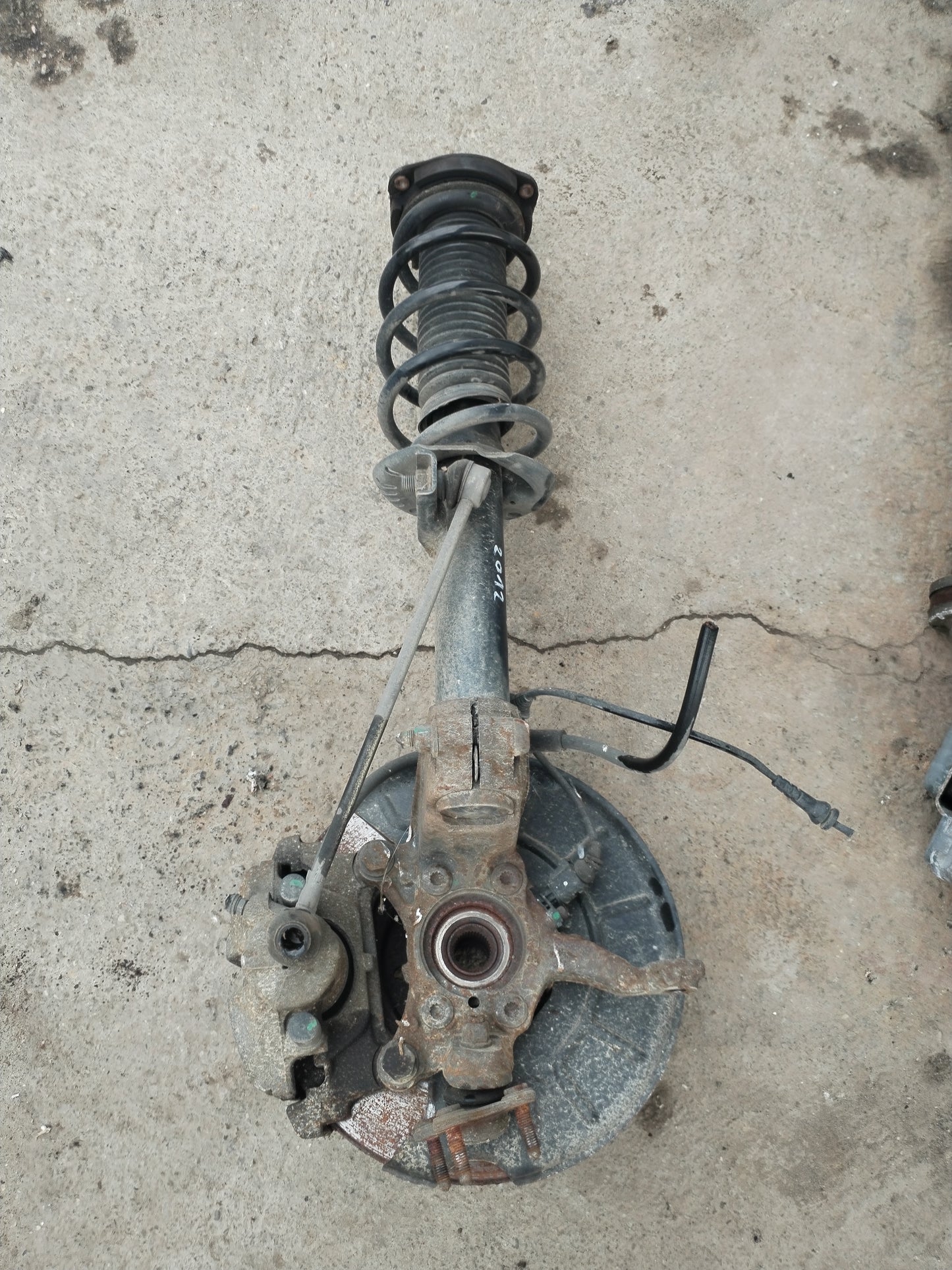 Premnik spredaj desno -VW SCIROCCO