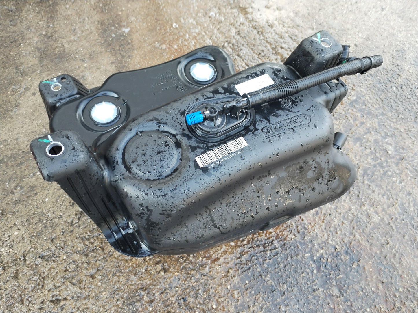 Rezervar Adblue Komplet -VW PASSAT-ŠKODA SUPERB-VW ARTEON-