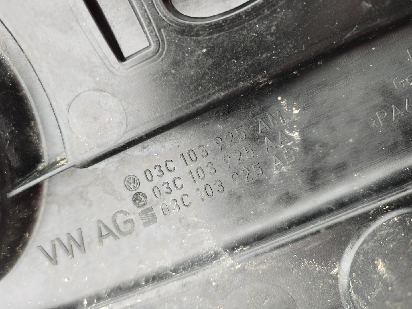 Engine cover 1.4 TSI -VW-