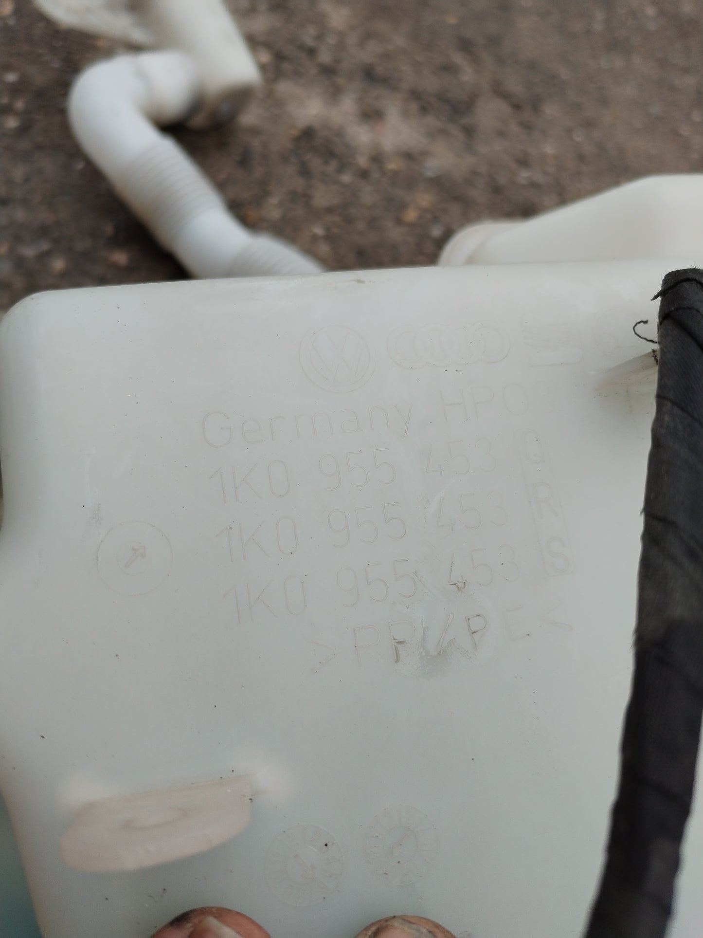 Posodo za vetrobransko tekočino -VW-SEAT-ŠKODA-AUDI-