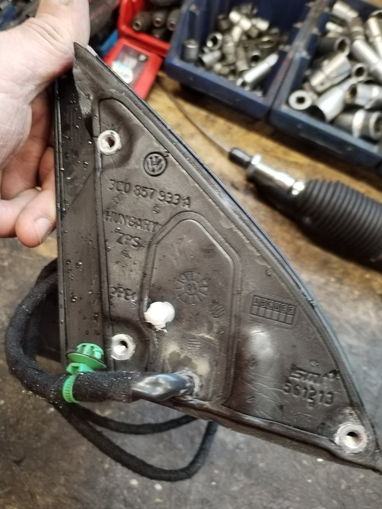 Ogledalo vzratno levo -VW PASSAT b7