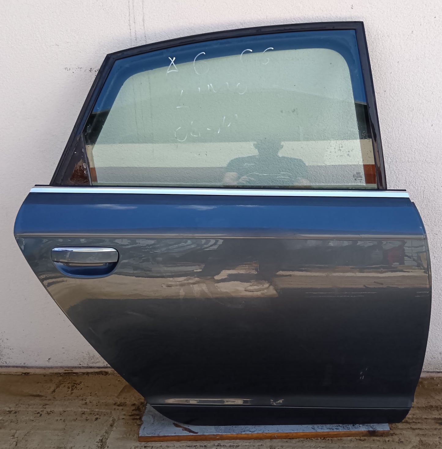 Vrata zadnja desna -AUDI A6- c6 2004-2011