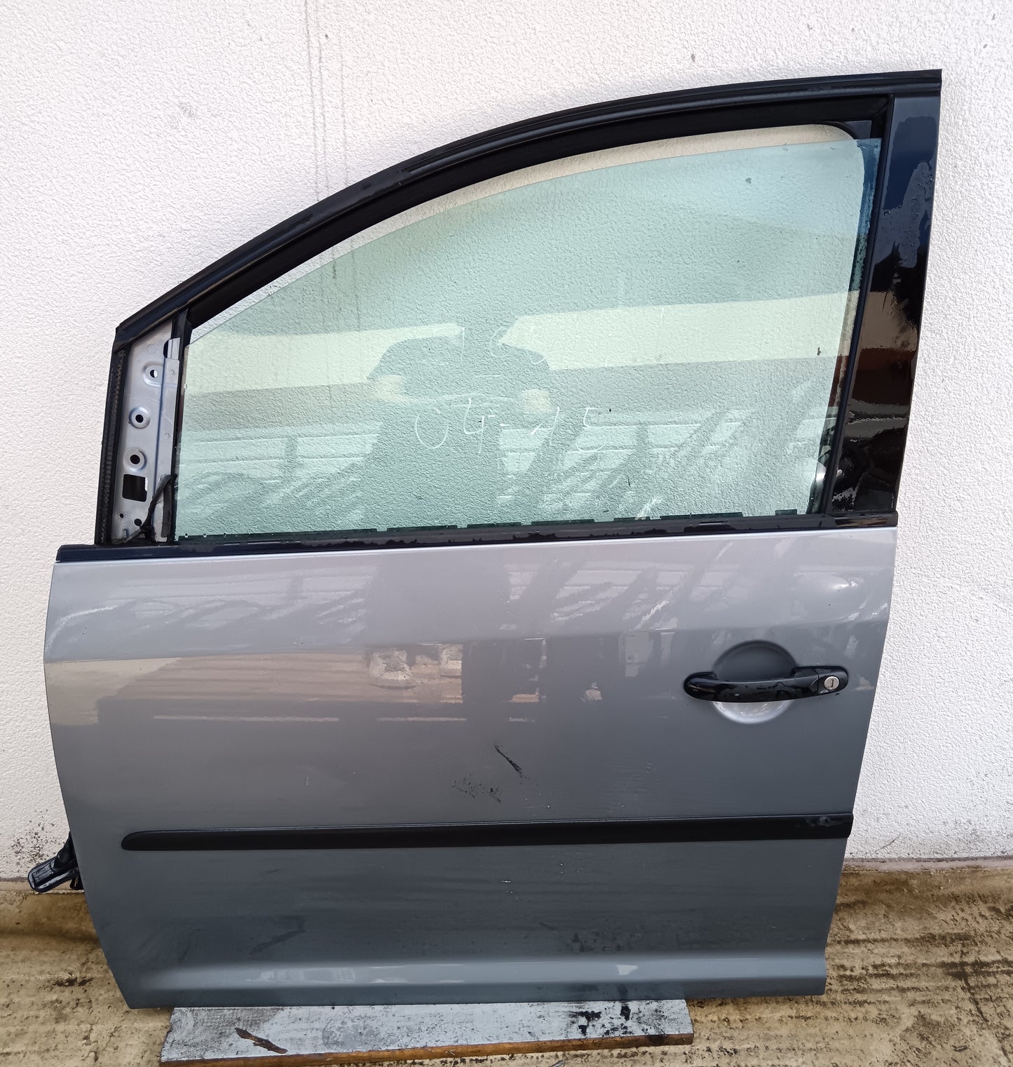 Front left door - VW TOURAN- 2004-2015