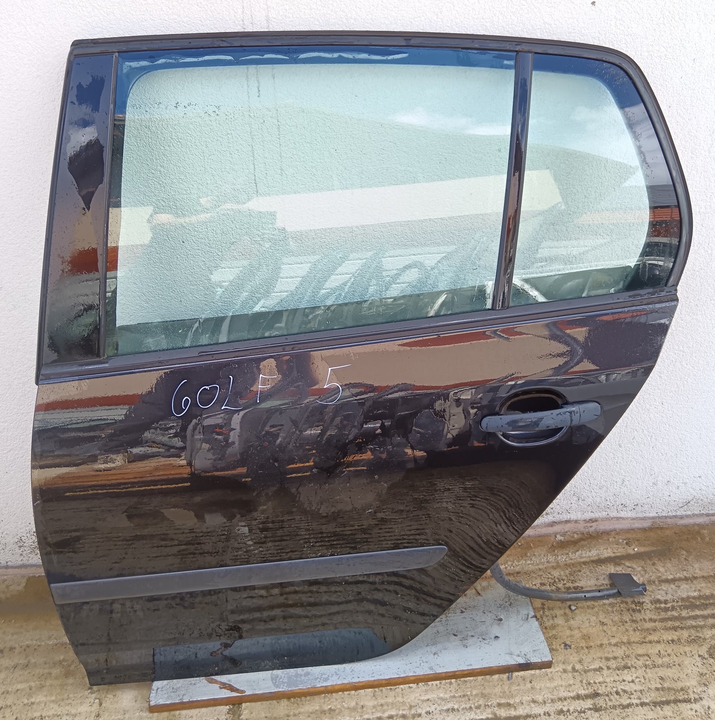 Rear left door -VW GOLF 5-