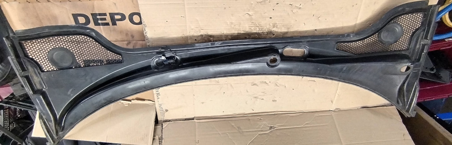 Wiper compartment cover AUDI A3 8P 03-12