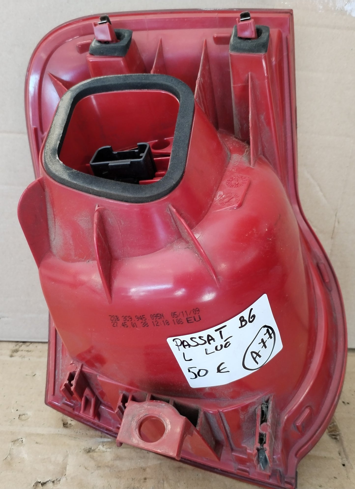 Luč zadnja leva VW PASSAT B6