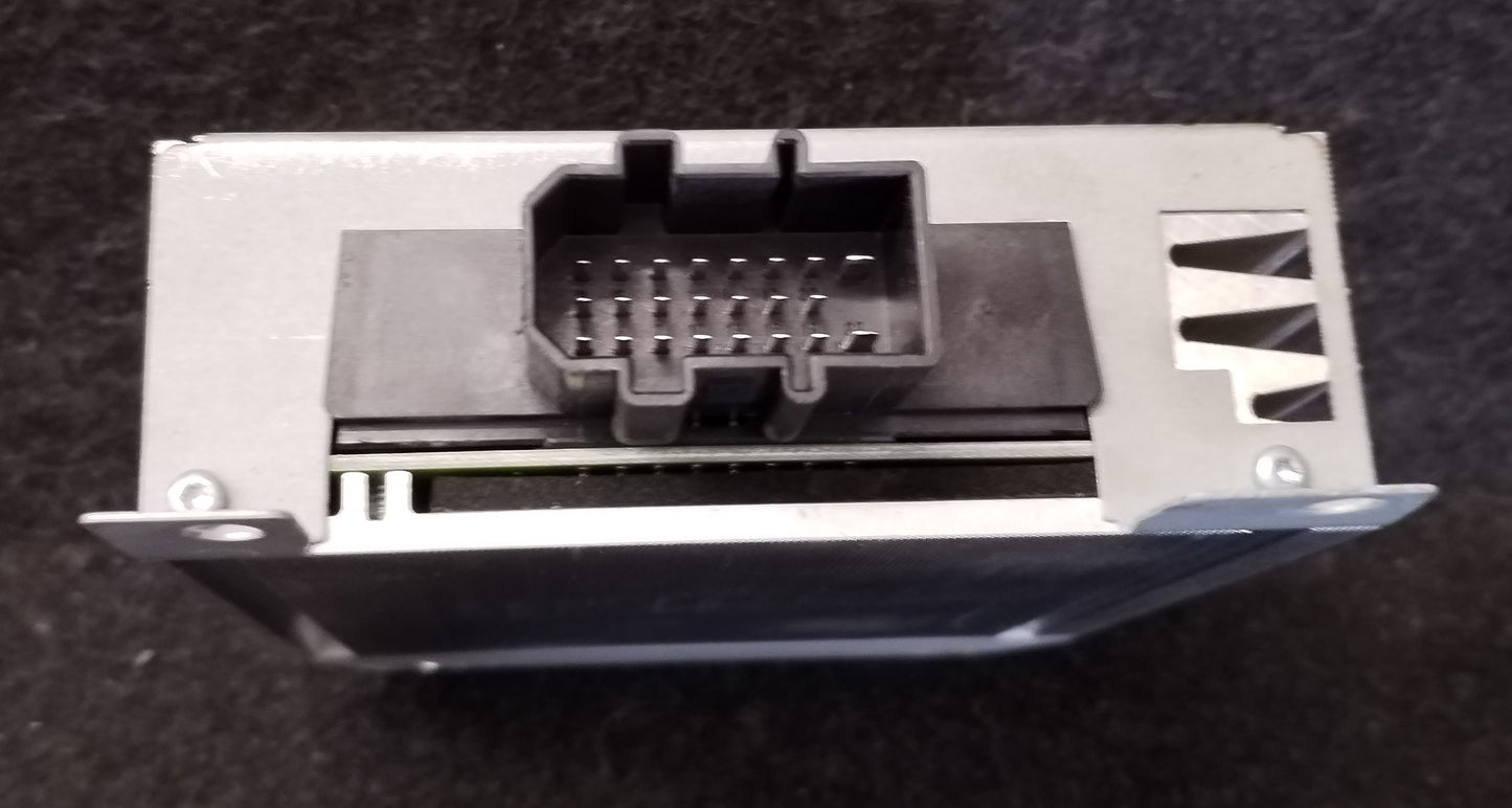 Ojačevalec radijski AUDI A4