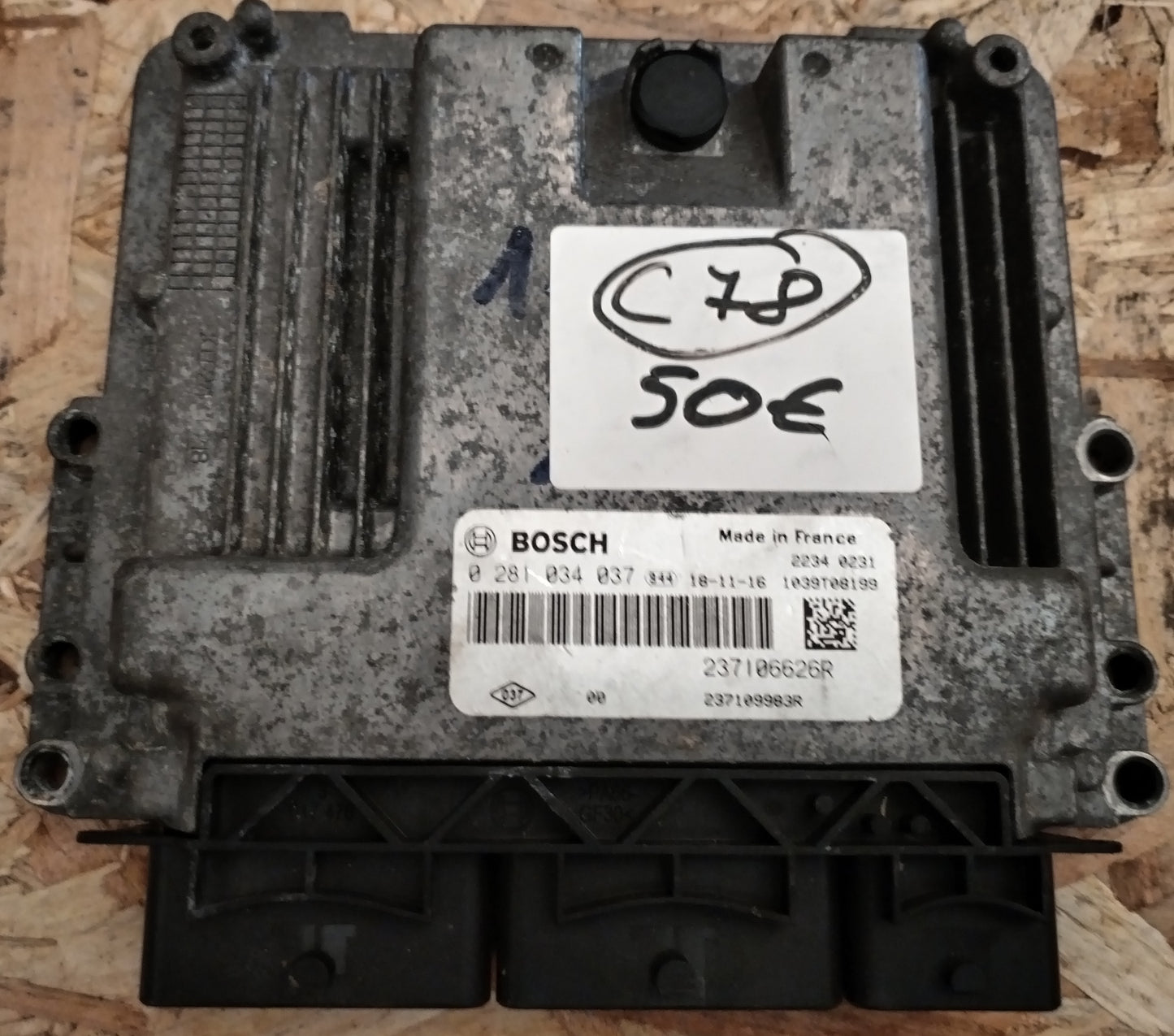 Računalnik motorja ECU RENAULT TRAFIC