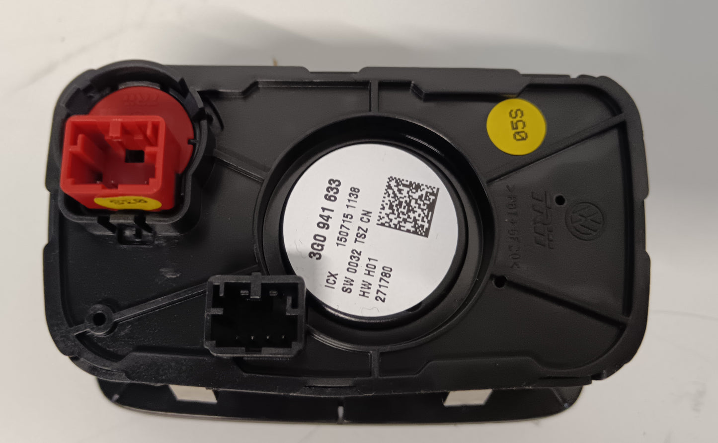 STIKALO SVETLOBNA PLOŠČA VW PASSAT B8 14- 3G0941633H EU