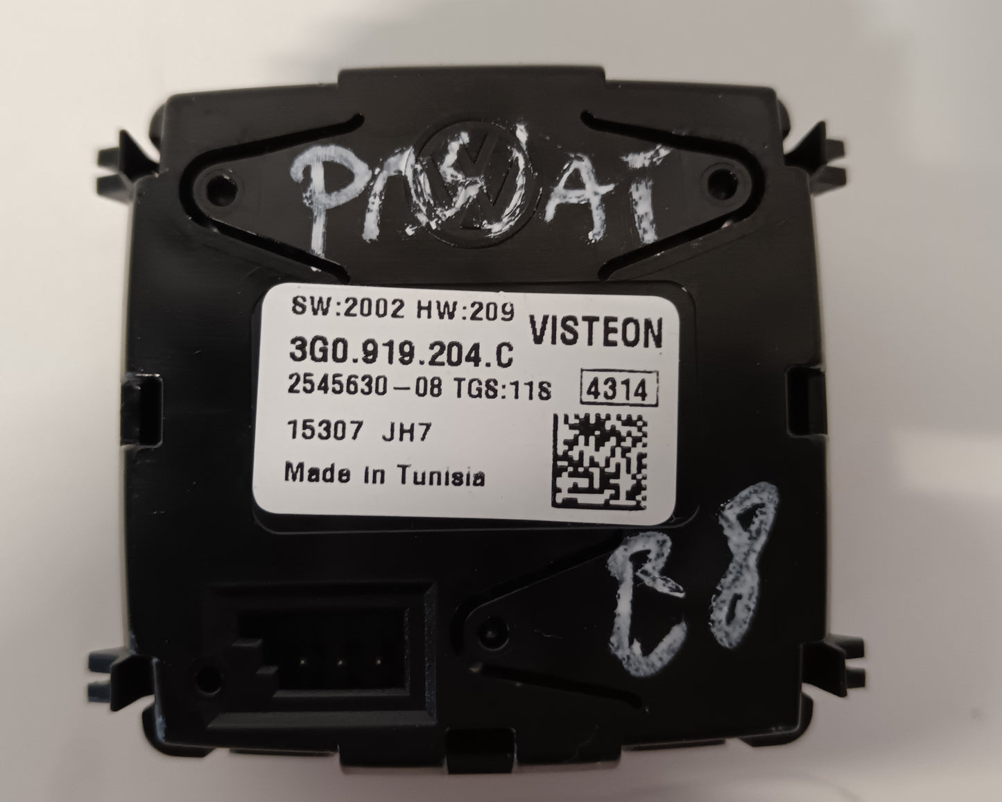 KONZOLNA URA VOLKSWAGEN PASSAT B8 3G0919204C