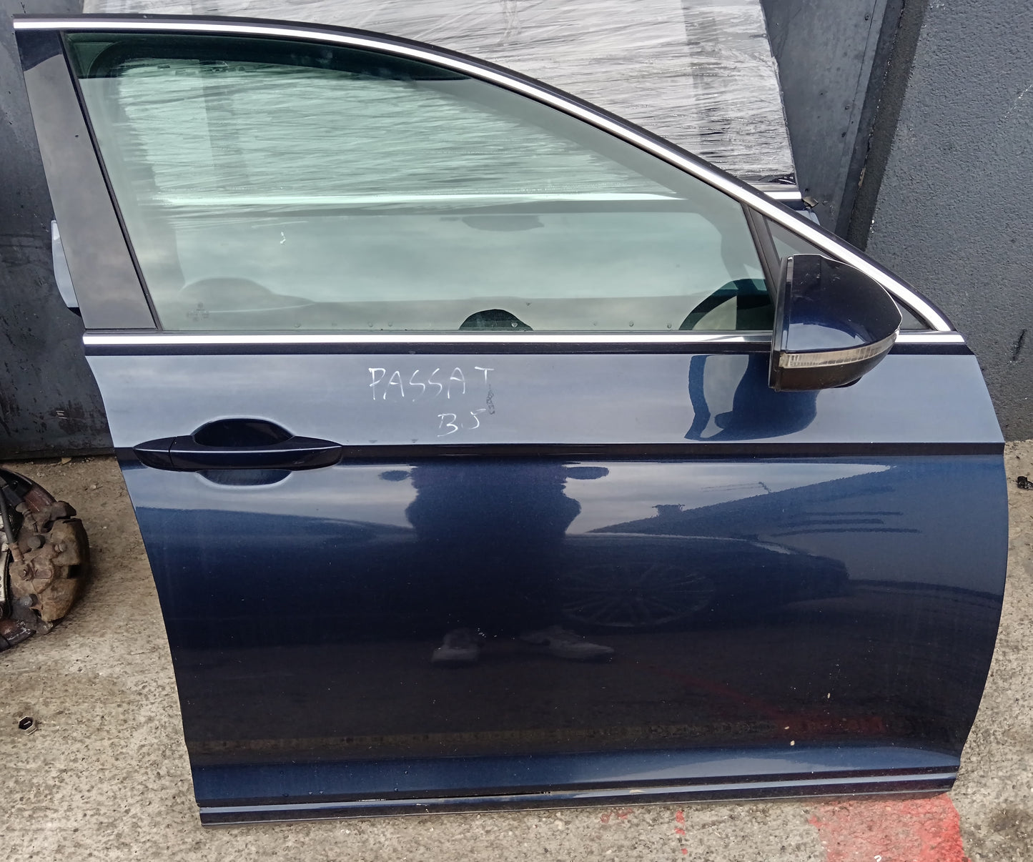 SPREDNJA D. VRATA PASSAT B8