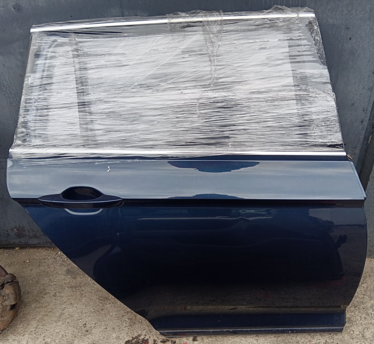 VRATA ZADNJA D. VW PASSAT B8