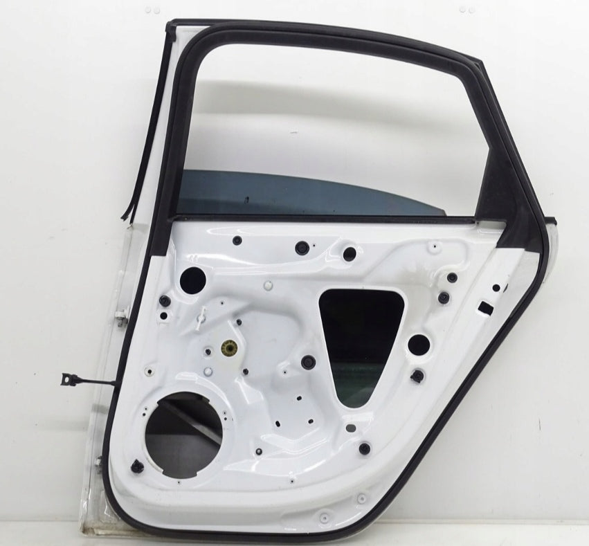 Vrata zadnja desna AUDI A4 b8 LIMO 08-15