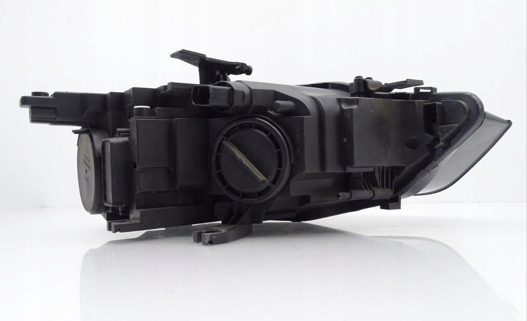 Žaromet sprednji levi Halogen AUDI A4 b8 11-15