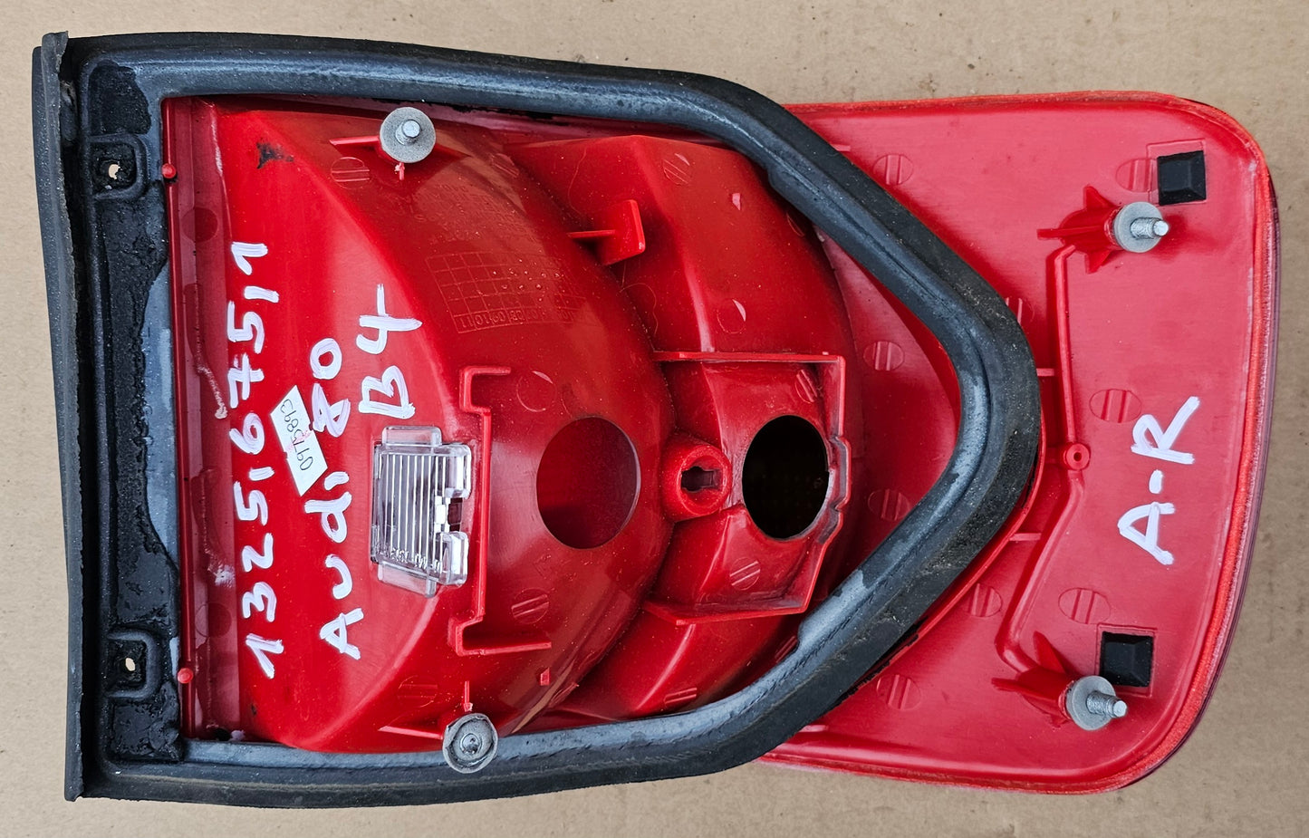 Žaromet zadnji desni-Audi 80 B4 (novo)