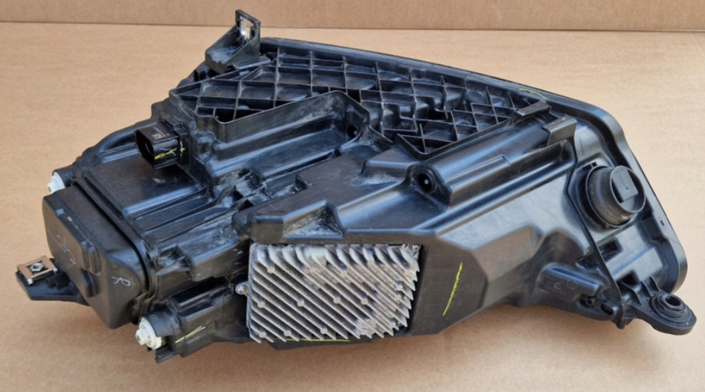 Žaromet AUDI Q5 80A Lift Desno Matrix LED