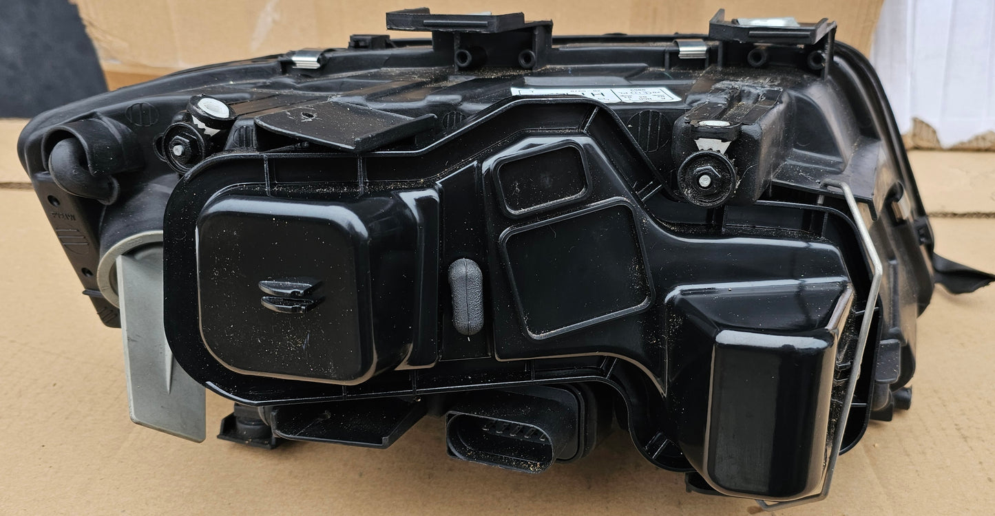 Žaromet sprednji levi- Audi A6 Xenon-Novo