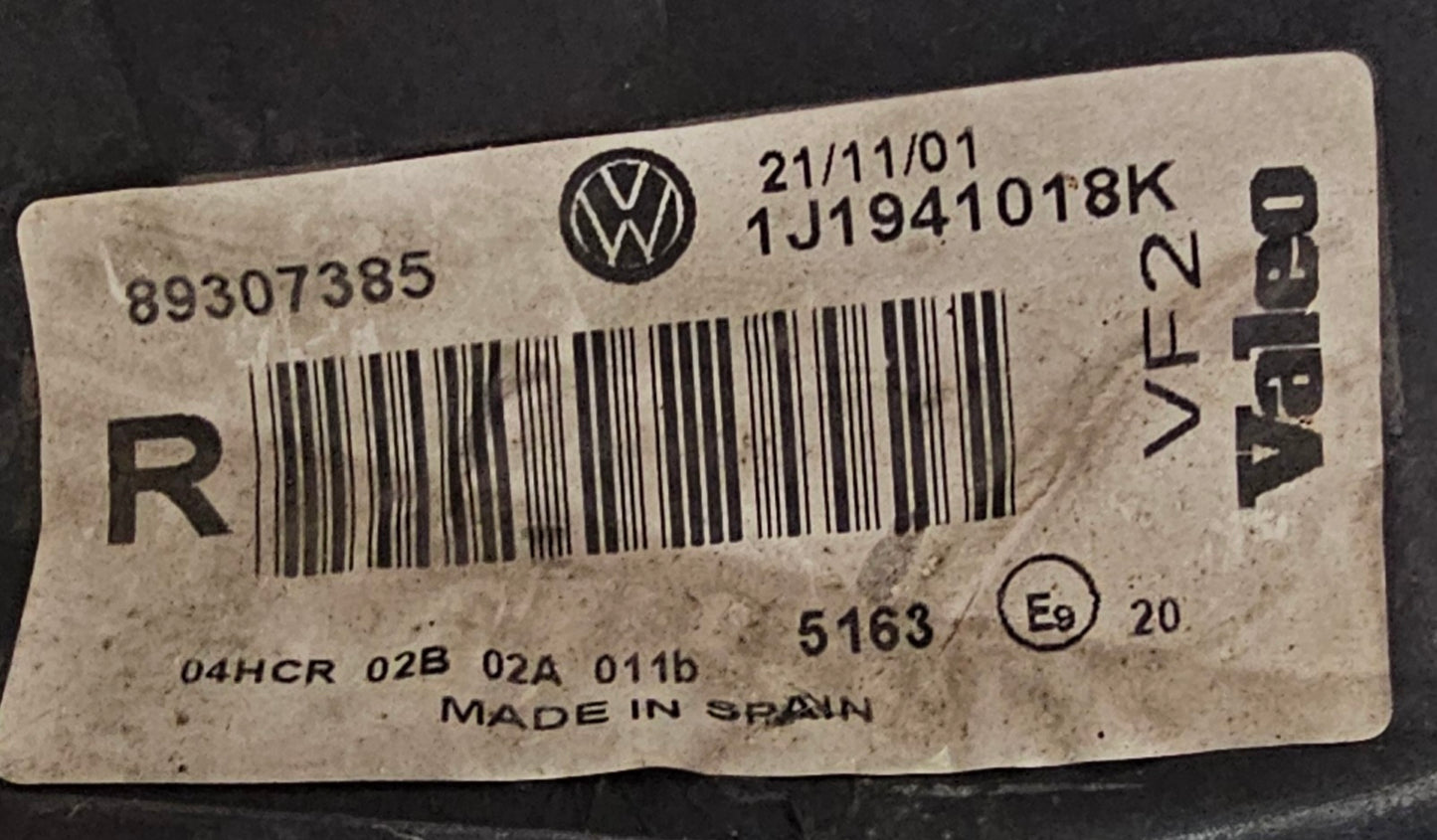 Žaromet sprednji desni-VW Golf 4