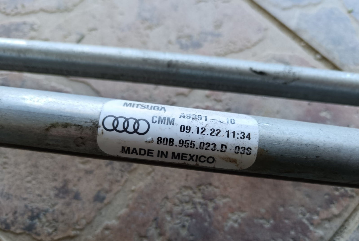 Mehanizem brisalcev z motorčkom AUDI Q5 80A