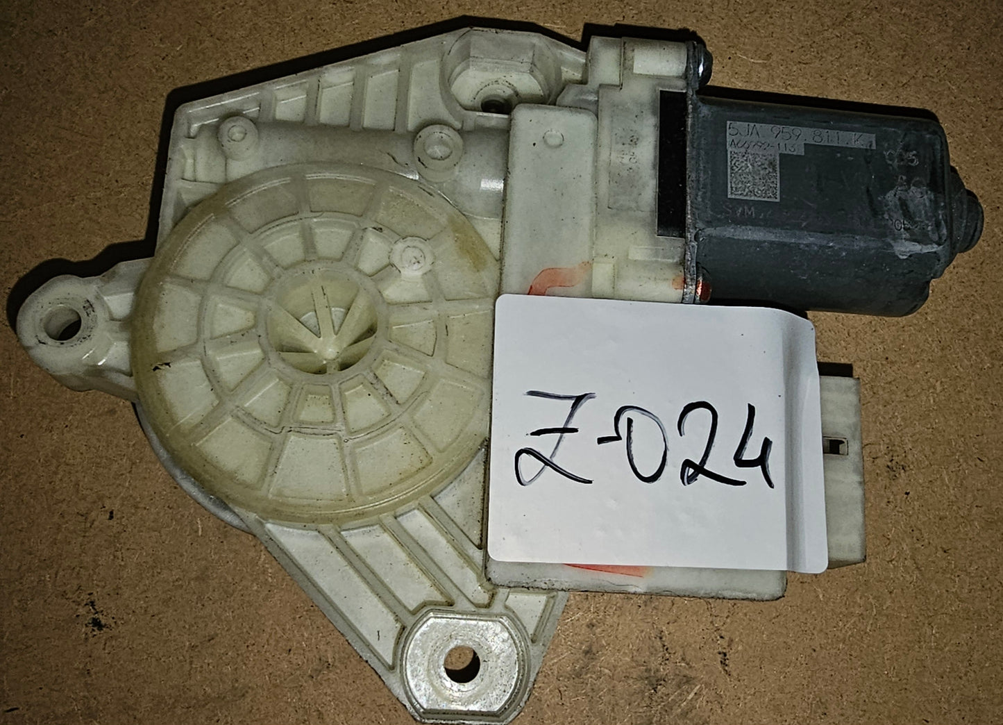 Motorček stekla-Škoda