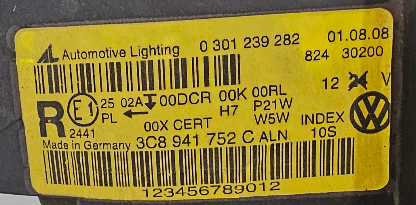 Žaromet sprednji desni-VW Passat CC,Xenon