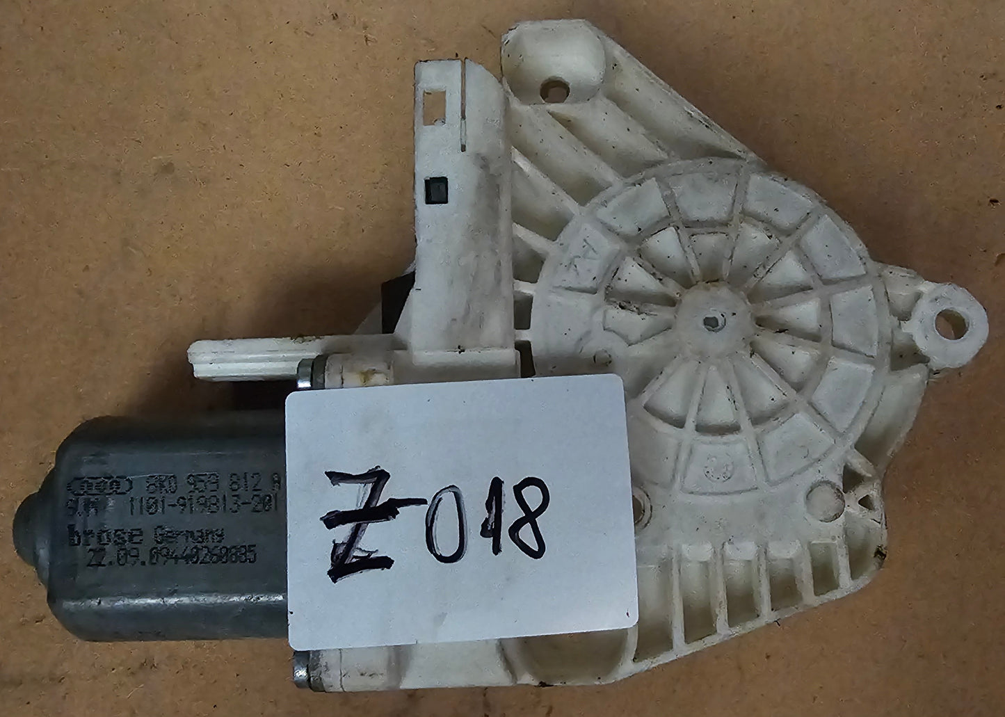 Motorček stekla-Audi