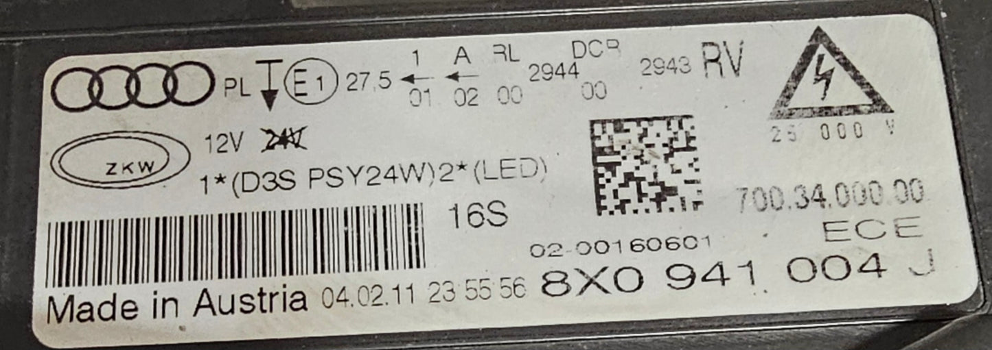 Žaromet sprednji desni-Audi A1 xenon+led