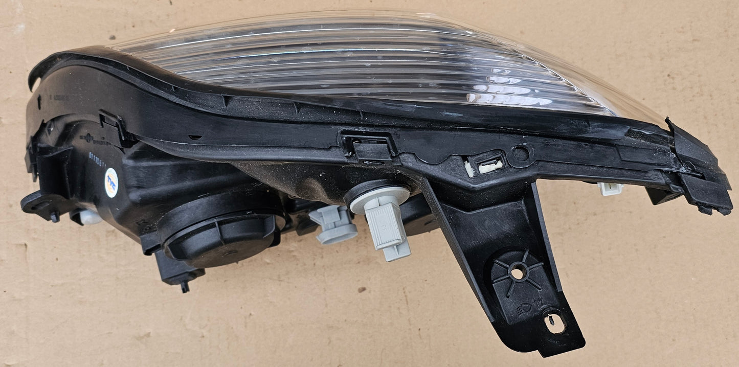 Žaromet sprednji desni-Renault Scenic (novo)