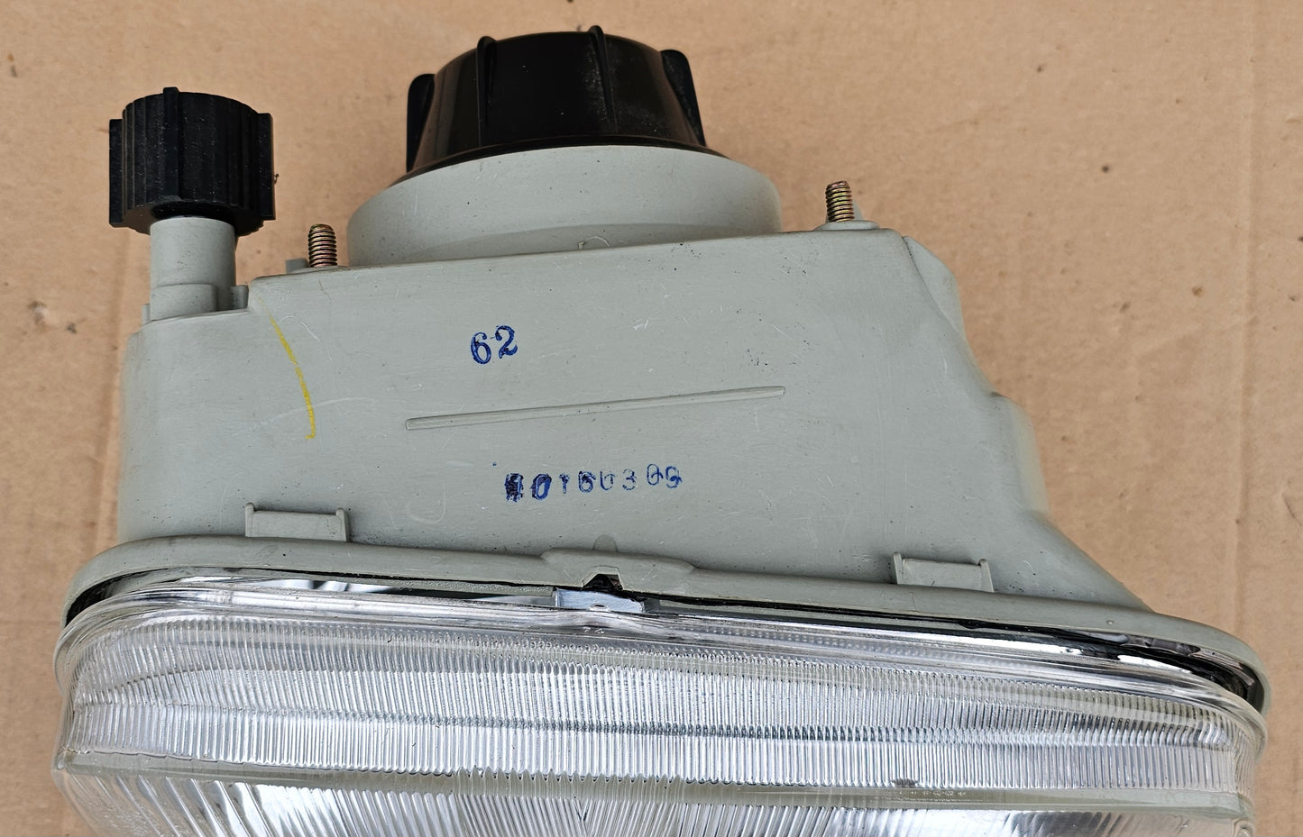 Žaromet sprednji desni-Renault 5 (novo)