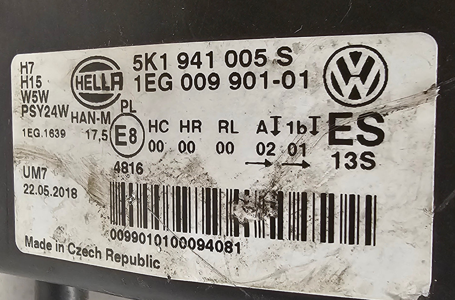 Žaromet sprednji levi-VW Golf 6