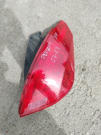 Tail light - Peugeot 308