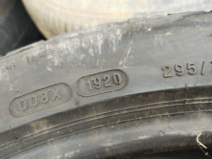 Pnevmatike Michelin 295/35R21