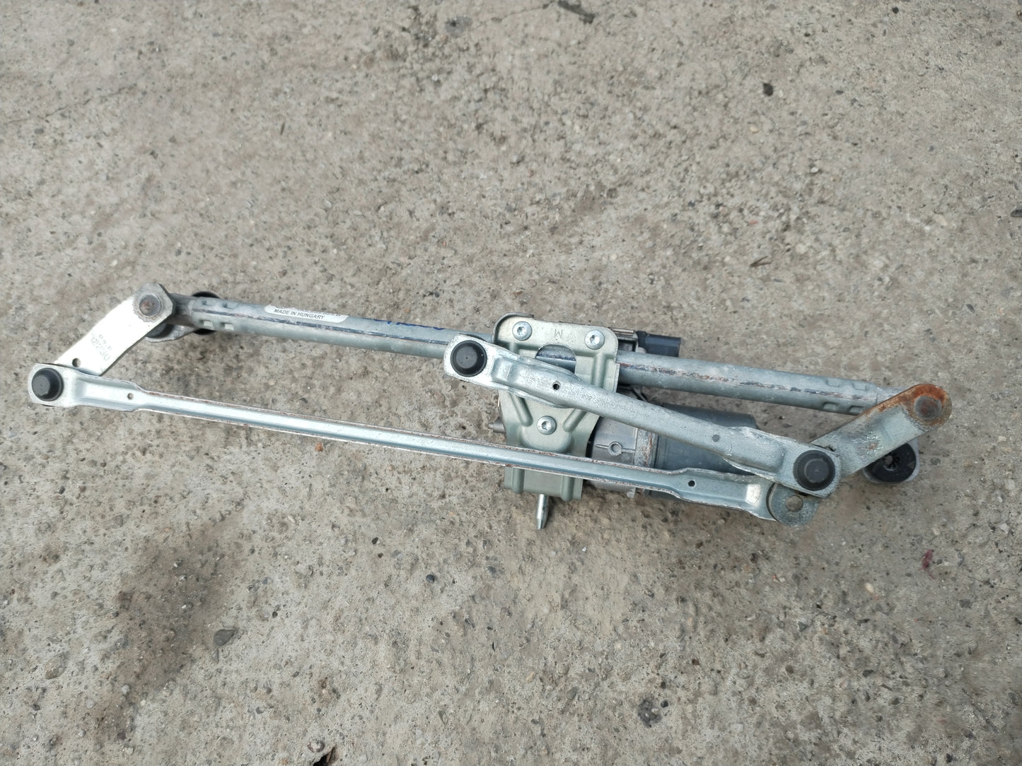 Wiper guide - VW SCIROCCO