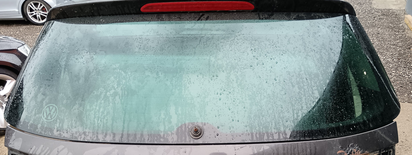 Steklo prtljažnih vrat -VW PASSAT- variant - b6 2005-2010