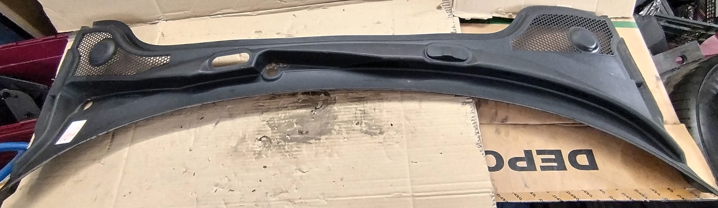 Wiper compartment cover AUDI A3 8P 03-12