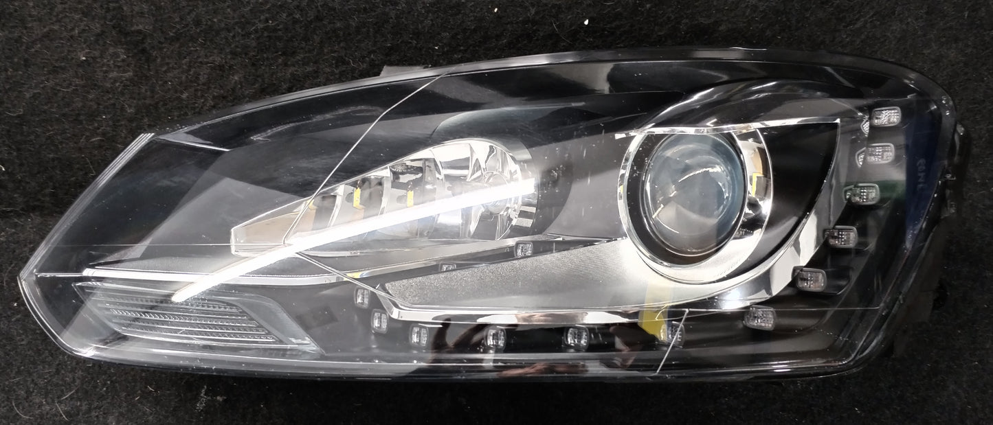 Light VW POLO 6R front left