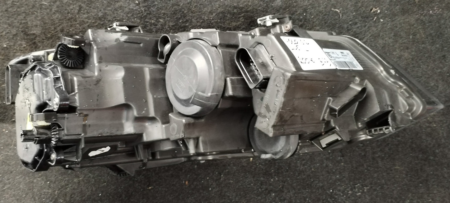 Light VW POLO 6R front left