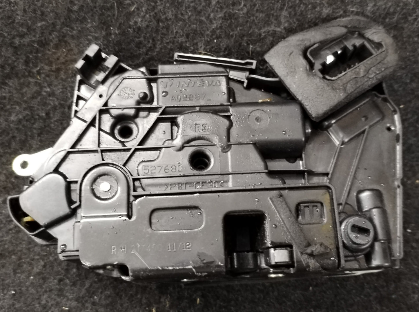 Rear right door lock VW POLO 6R
