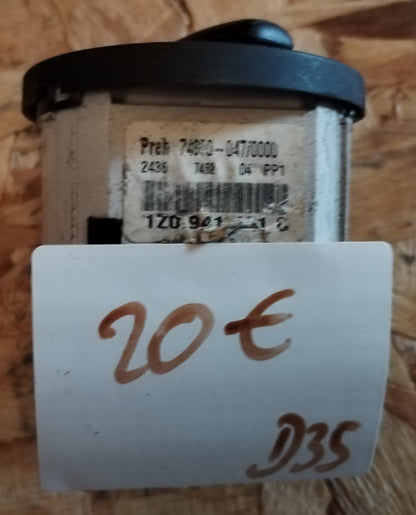 Stikalo luči VAG