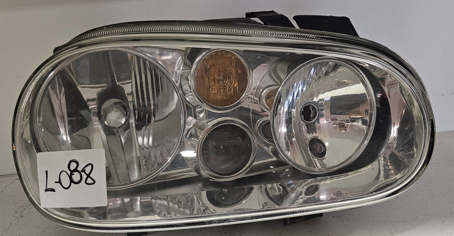 Žaromet sprednji desni-VW Golf 4