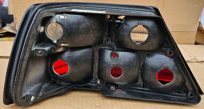 Žaromet zadnji desni-Mercedes 124 (novo)