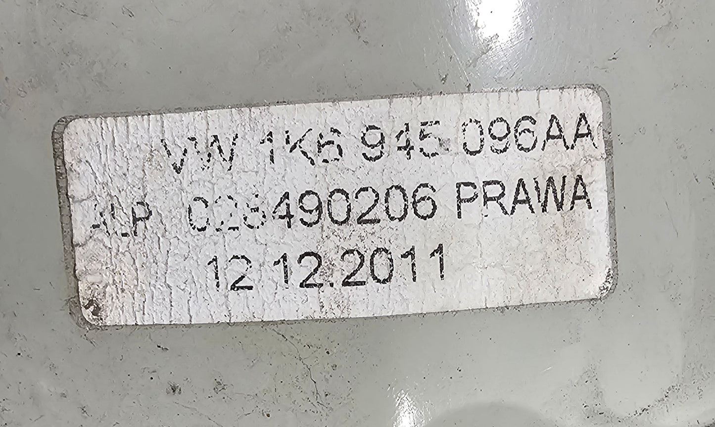 Žaromet zadnji desni VW Golf 5