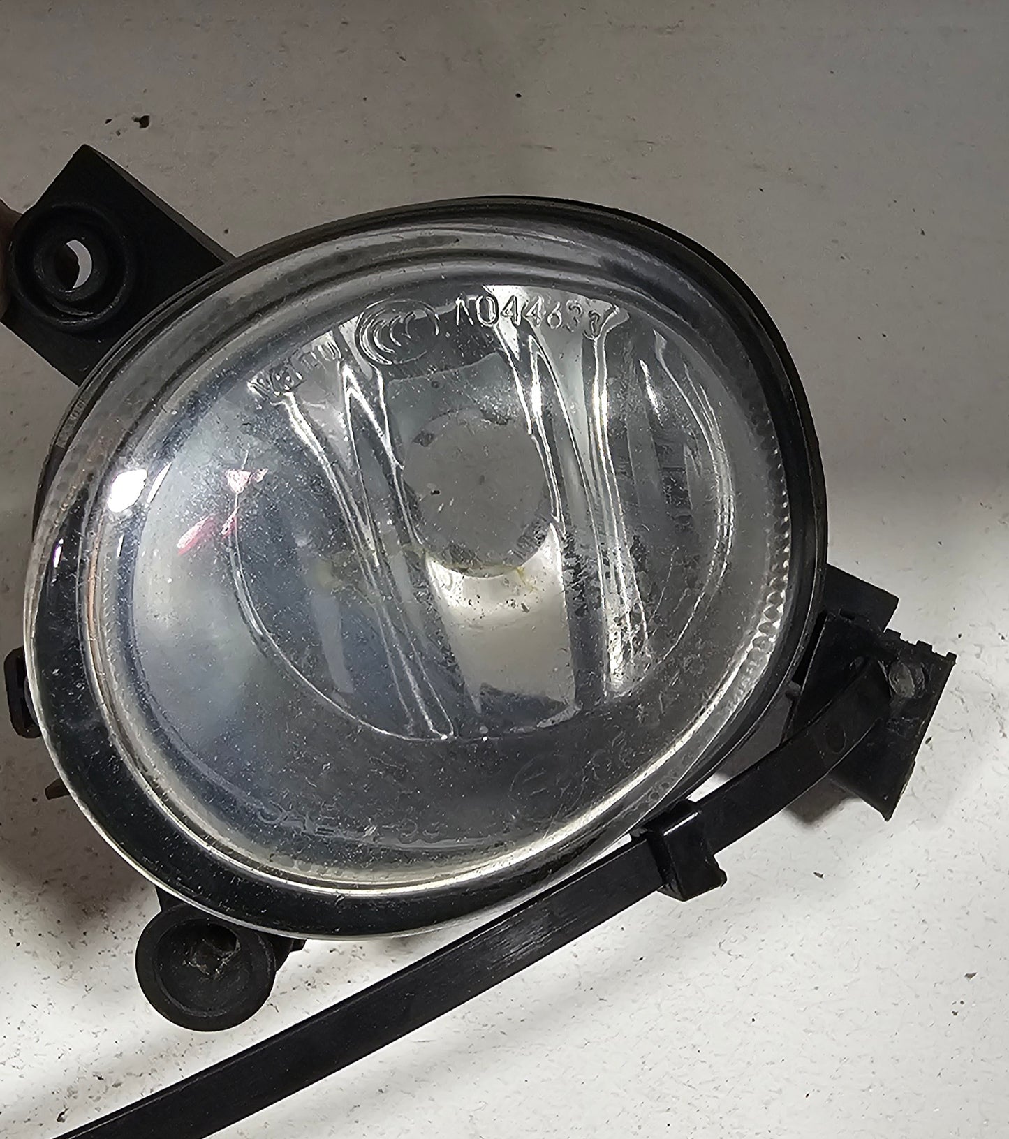 Meglenka sprednja-Audi