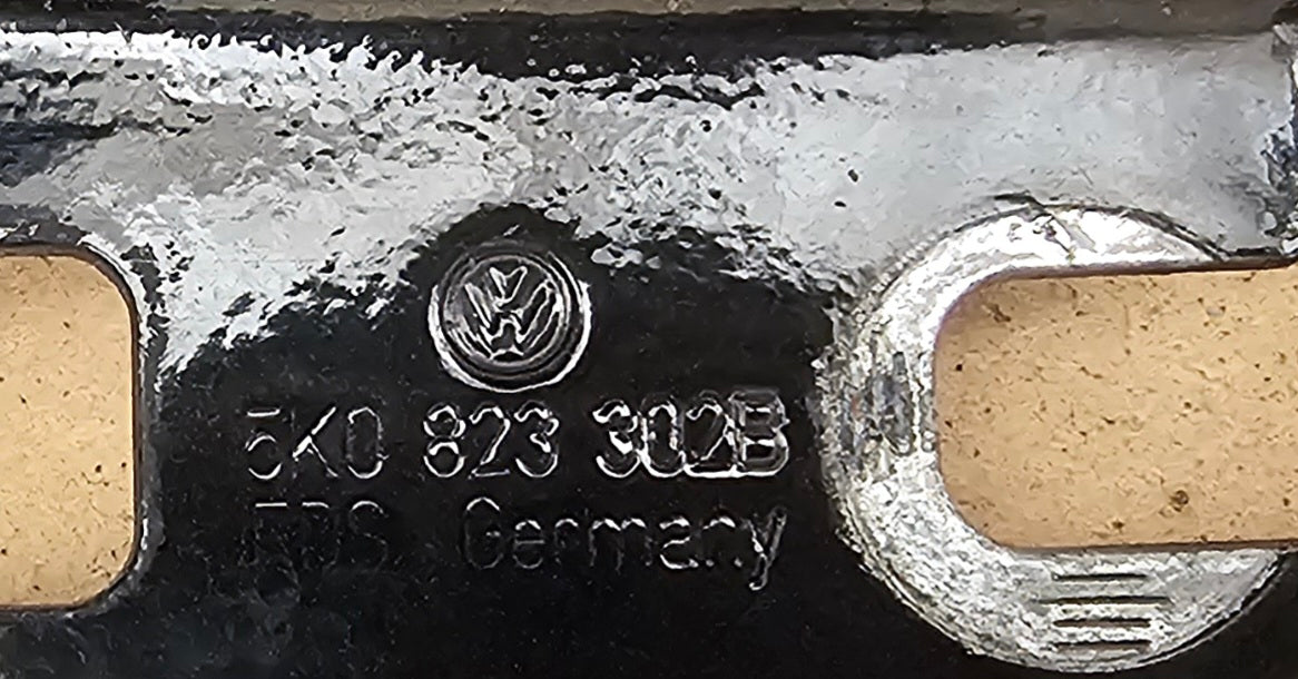 Tečaj pokrova motorja-VW Golf 6