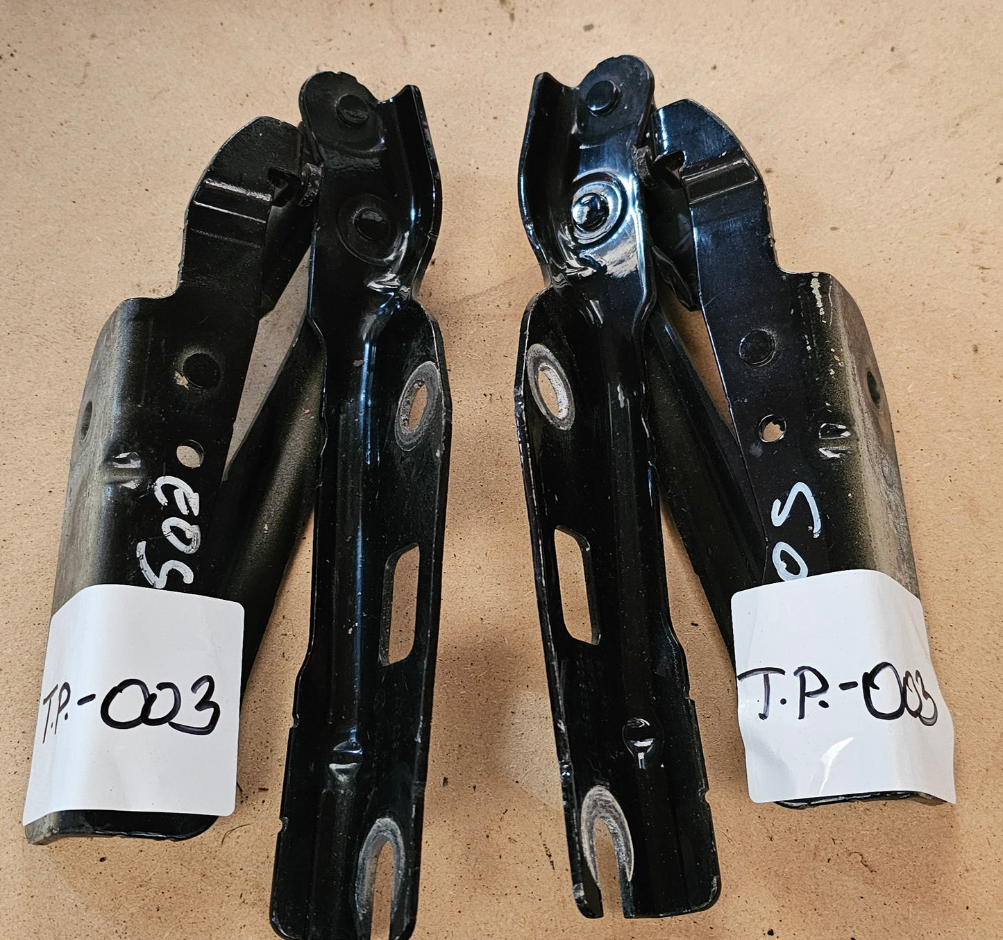 Tečaj pokrova motorja- VW Golf 5, Jetta